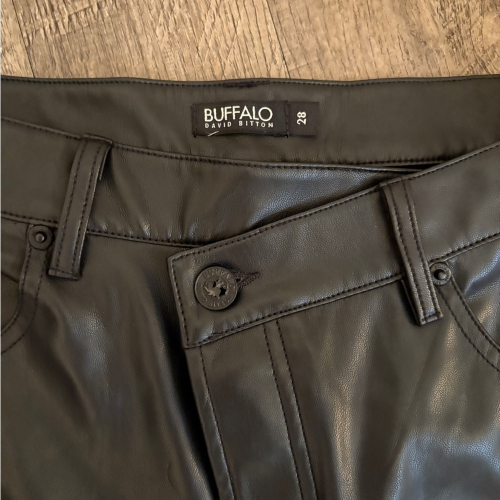 Black Criss Cross leather pants - Picture 3 of 6